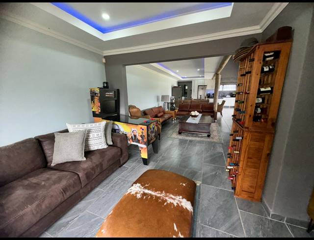 2 BEDROOM HOUSE TO LET IN PROTEA RIDGE